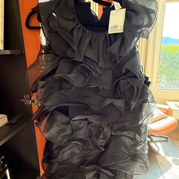 H&M Elegant Black Ruffled Mini Dress - Picture 3 of 3